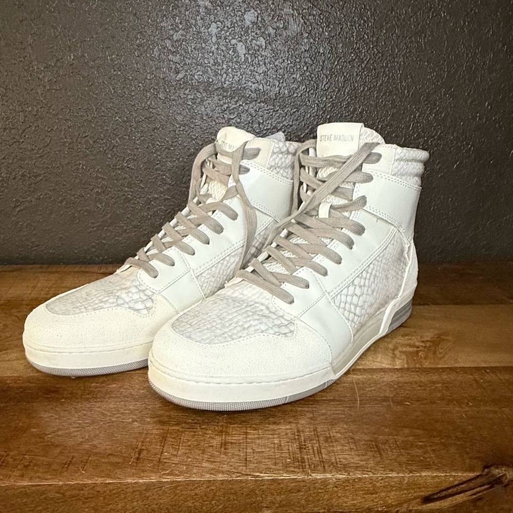 Steve Madden Men's Textured Cream Sneakers